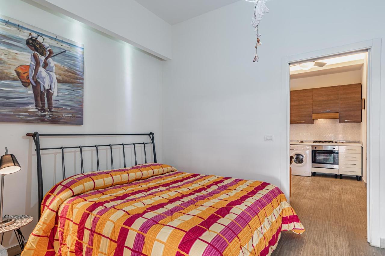 Naxos Bay Flat With Terrace 50 Meters From The Sea Lejlighed Giardini Naxos Eksteriør billede
