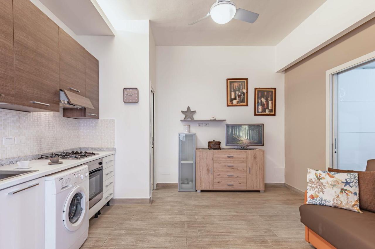 Naxos Bay Flat With Terrace 50 Meters From The Sea Lejlighed Giardini Naxos Eksteriør billede